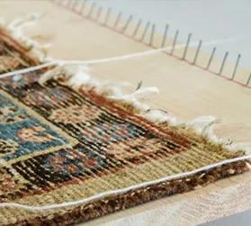 رفوی فرشهای آسیب دیده در قالیشویی کرج